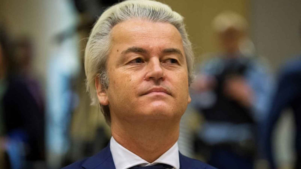 Нидерландский депутат Вилдерс присутствовал на вынесении приговора.