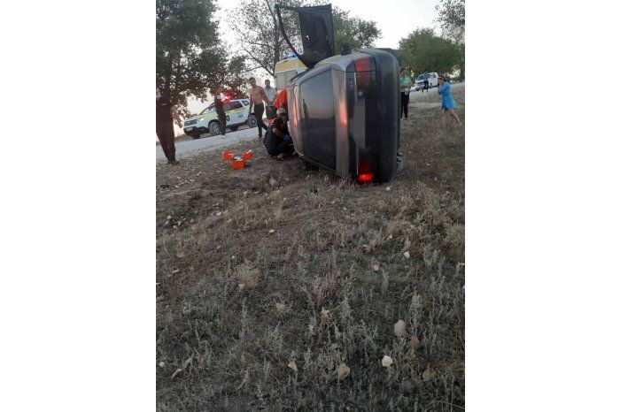 Шесть человек погибли в выходные в результате аварий.