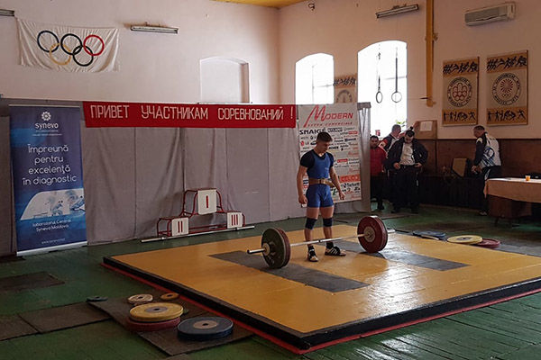 La Cahul se desfășoară campionatul național de haltere