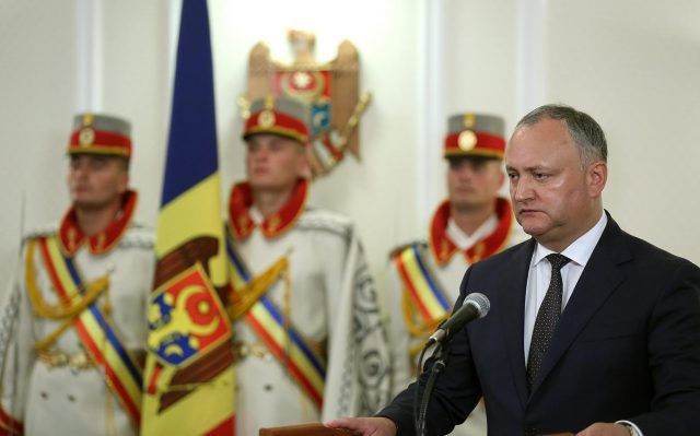 Dodon susține că este vorba despre o inițiativă de-a sa și felicită fracțiunea PSRM. 
