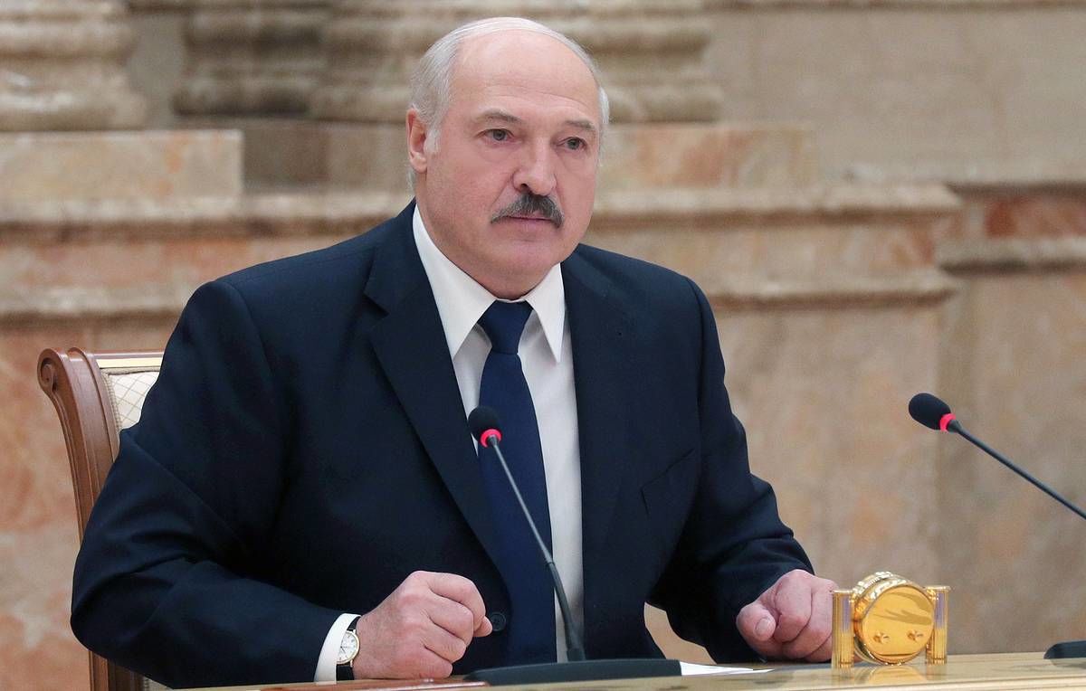 Лукашенко призвал активнее использовать местные виды топлива, а не выпрашивать нефть и газ.