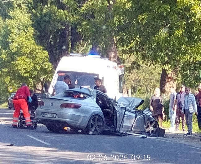 Un șofer beat criță a provocat un accident grav la Cupcini.