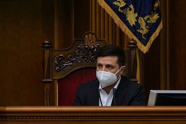 Зеленский посоветовал украинцам думать о том, чтобы выжить.