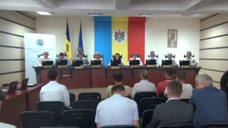 CEC a înregistrat grupurile de inițiativă a încă doi candidați. Foto: privesc.eu