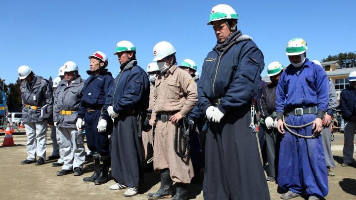 Japonia vrea să limiteze numărul orelor suplimentare la 100. 