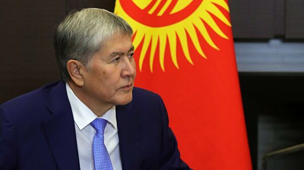 Экс-президента Киргизии Алмазбека Атамбаева обвиняют в незаконном обогащении и коррупции.