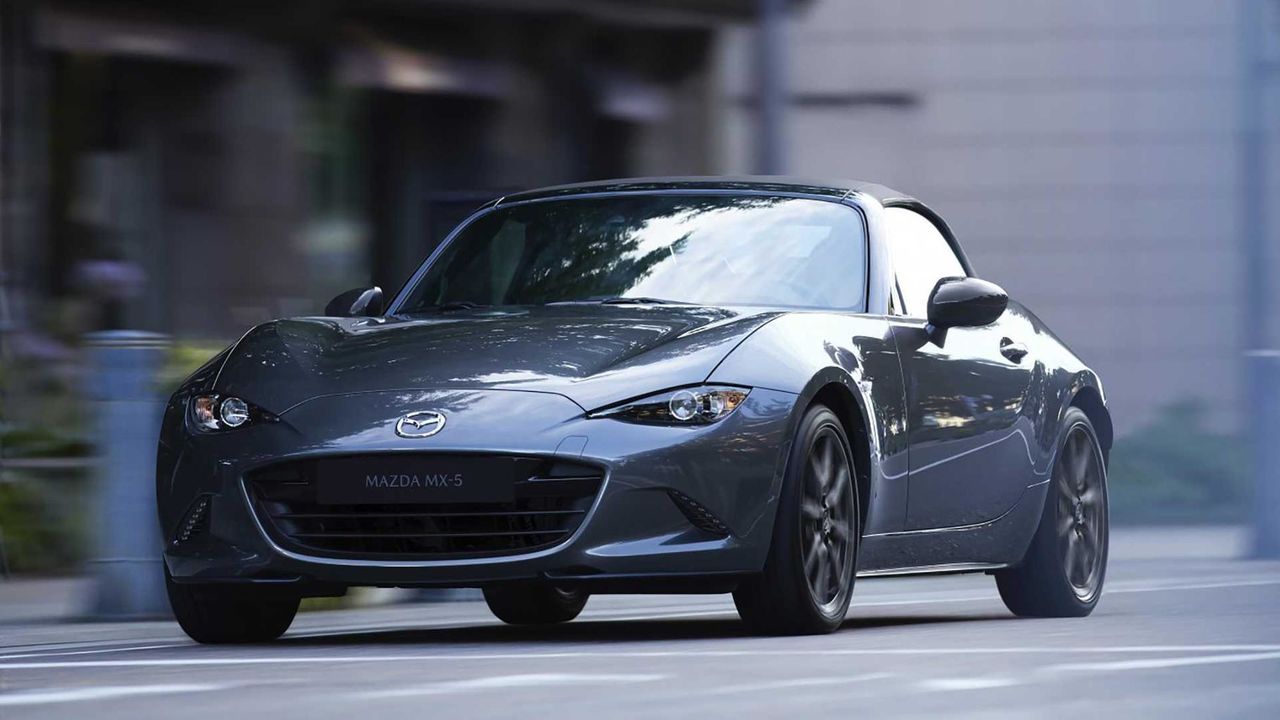 Mazda MX-5 нового поколения станет гибридом.