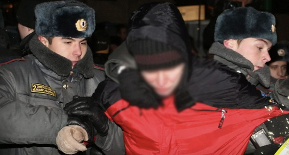 Un angajat responsabil pentru blocarea site-urilor web, ucis la biroul Roskomnadzor din Moscova.