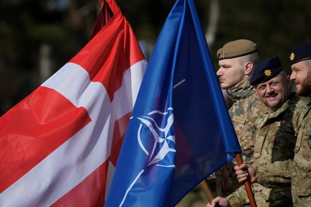 NATO și Danemarca au convenit să consolideze securitatea în Arctica.