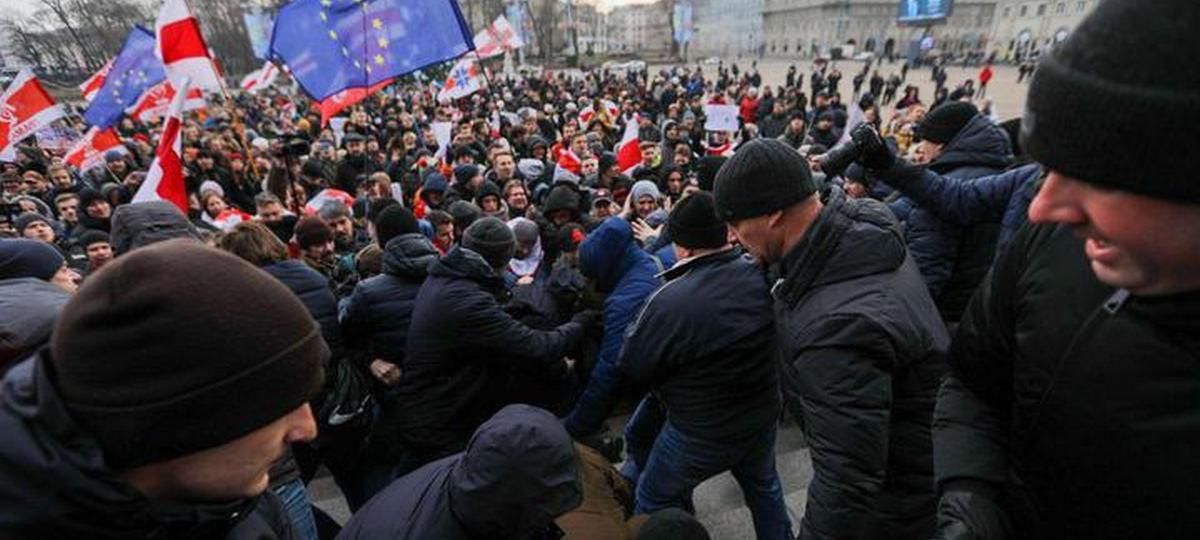 В Минске оппозиция проводит акцию против объединения с Россией.