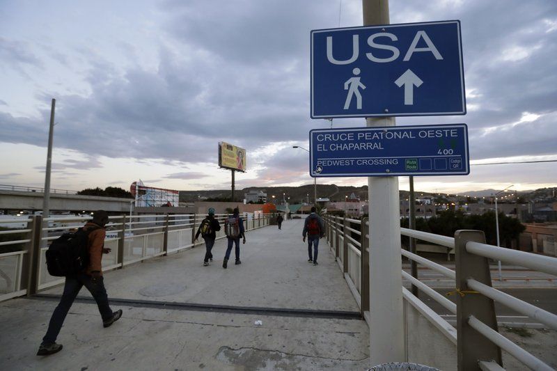 В США планируют расширить правила сбора биометрических данных у мигрантов.