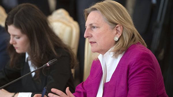 Создание армии Косово не принесет пользы, заявила глава МИД Австрии.