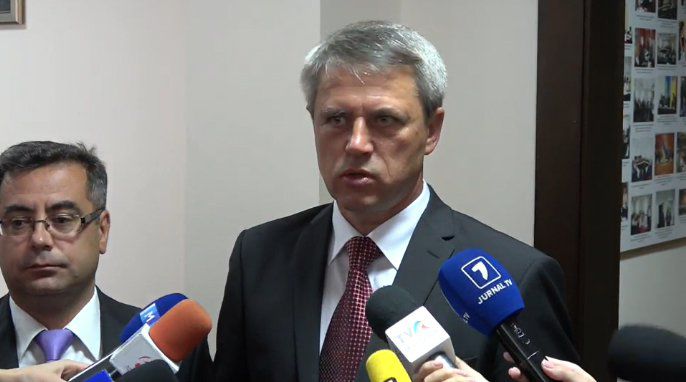 Дмитрий Чубашенко представил в ЦИК более 25 000 подписей.