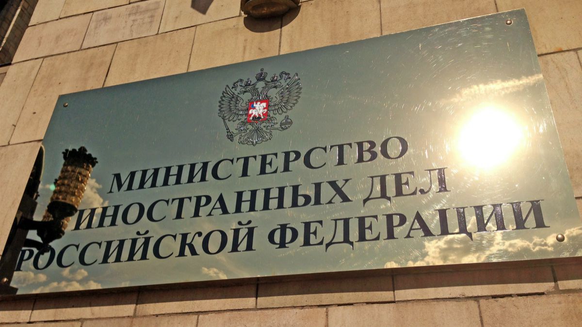 Diplomații ruși expulzați din R. Moldova recrutau luptători pentru estul Ucrainei. 