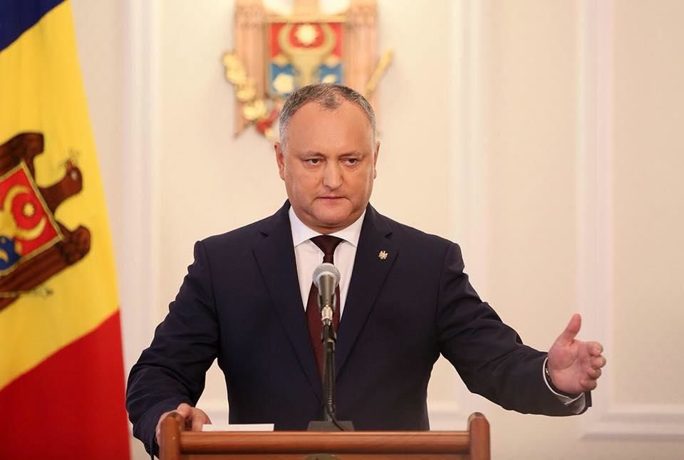 Додон выступил за мирное разрешение конфликта между Россией и Украиной.