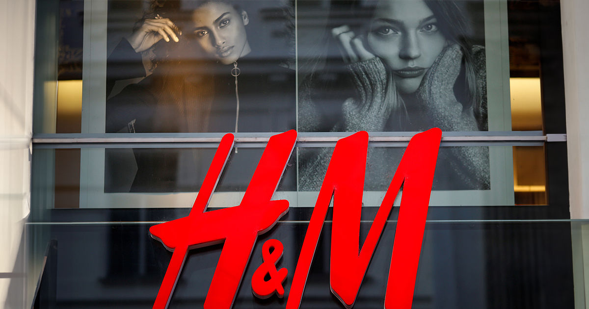 H&amp;M va folosi clone digitale ale modelelor în publicitate și pe rețelele sociale.