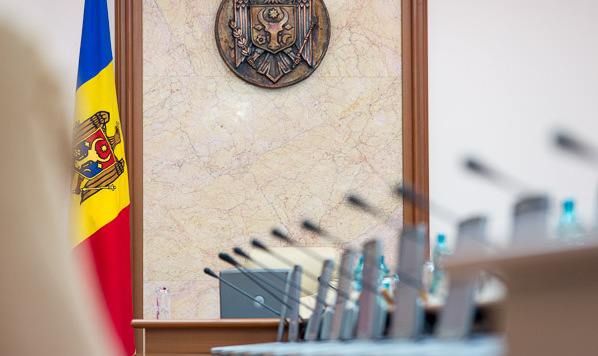 Leancă a avut o întrevedere cu membrii grupului de lucru instituit pentru examinarea cazului şi identificarea soluţiilor optime în vederea asigurării funcţionalităţii ÎS „Registru”.