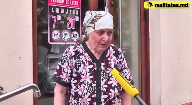 Moldovenii se arată nemulțumiți de faptul că s-a scumpit pâinea.
