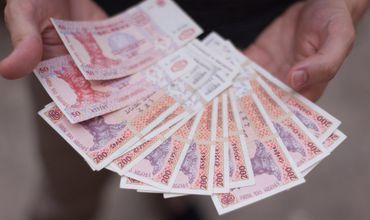 Cheltuielile moldovenilor cresc mai rapid decât veniturile. 