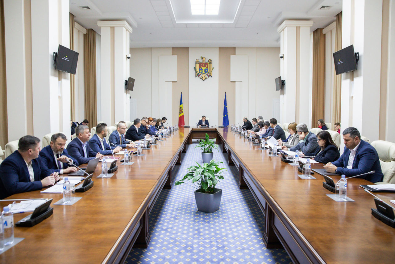 Решение Комиссии по ЧС: Termoelectrica и CET NORD получат авансом 260 млн леев.