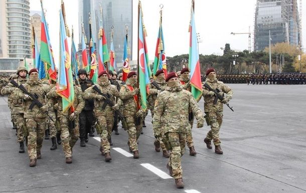 В Азербайджане демобилизируют призванных на войну в Карабахе.