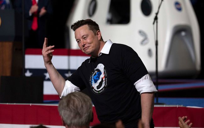 Илон Маск полетит в космос, но не на корабле SpaceX.