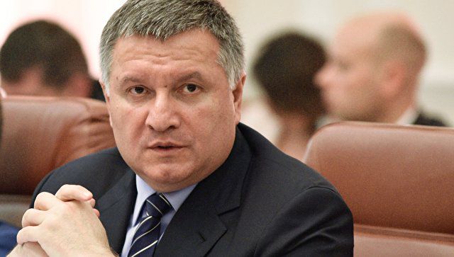 Аваков вновь заявил, что у него нет "войны" с президентом Порошенко.
