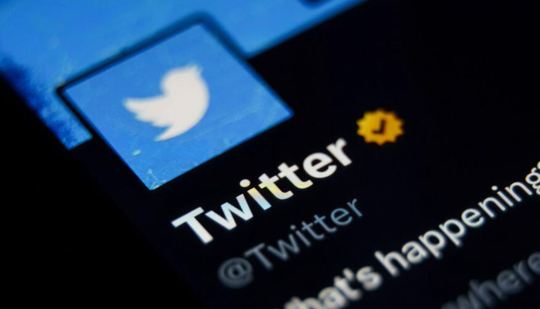 Twitter стал массово удалять галочки у верифицированных аккаунтов.
