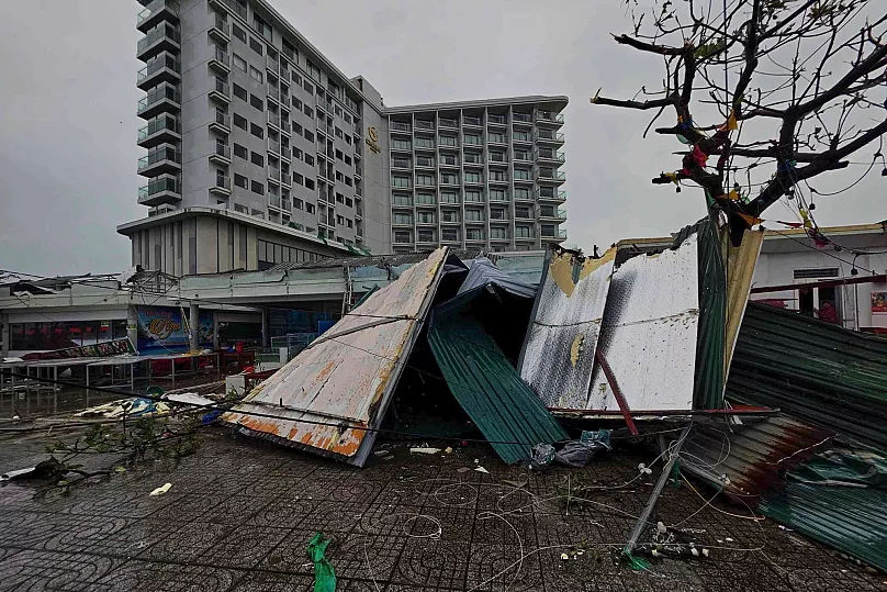 Inundațiile și alunecările de teren din Vietnam și Thailanda au luat viața a cel puțin nouă persoane.