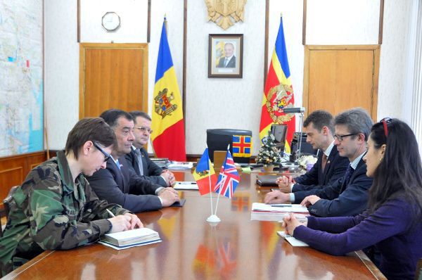 Молдавская и британская сторона обсудили возможность сотрудничества в военной сфере. Фото: tv7.md