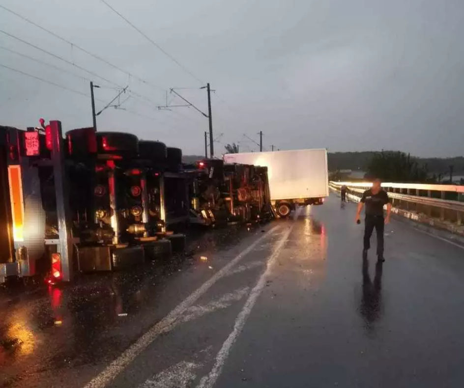 Водитель из Молдовы погиб в ДТП в Румынии: женщина пострадала.
