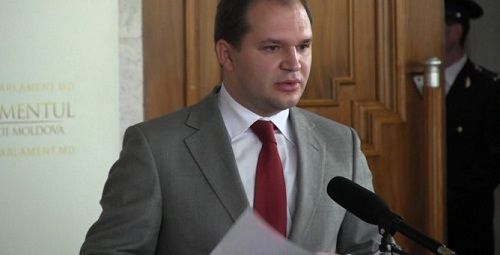 Ion Ceban renunţă la mandatul de deputat şi va ocupa funcţia de consilier în Consiliul Municipal Chişinău pe lista PSRM.