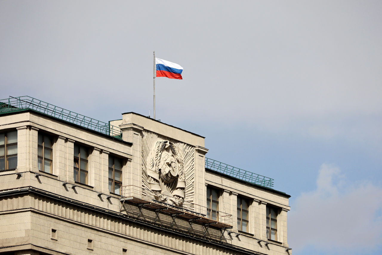 В Москве пенсионерку оштрафовали за комплимент Зеленскому.