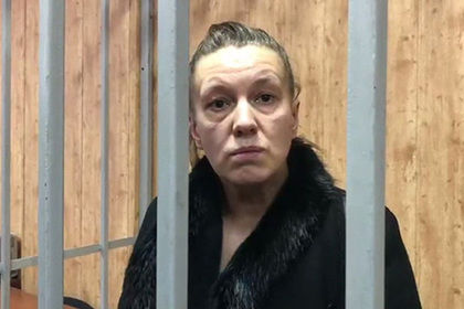 Женщина, закрывшая в квартире на несколько дней пятилетнюю дочь-маугли, арестована по решению суда.