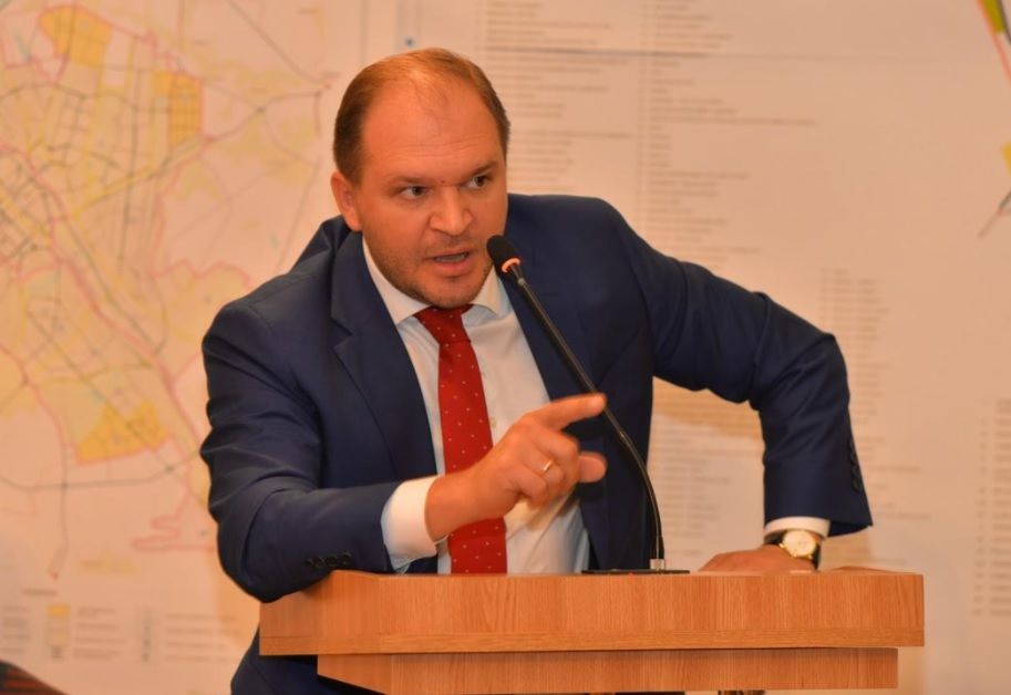 Глава фракции ПСРМ в мунсовете Ион Чебан.