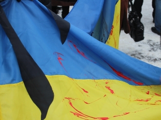 15 января объявлен днем траура на Украине после вчерашнего обстрела автобуса. Фото: news.am