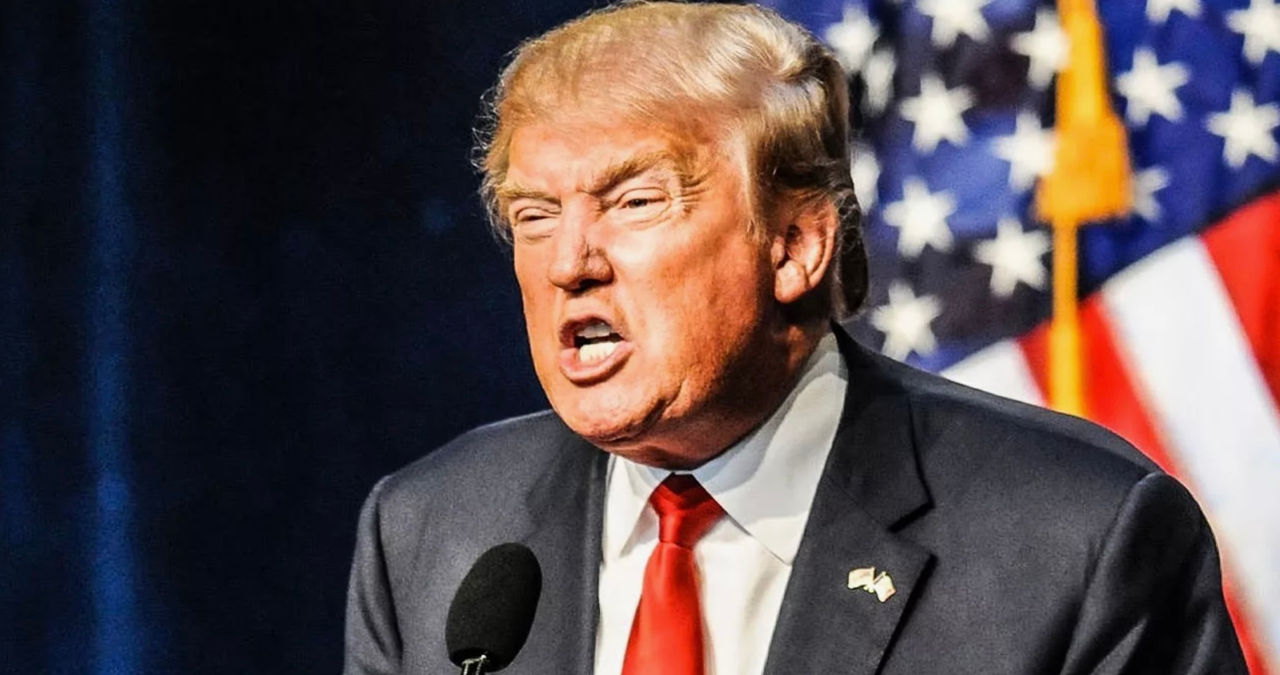 Дональд Трамп угрожает неугодным ему юристам.