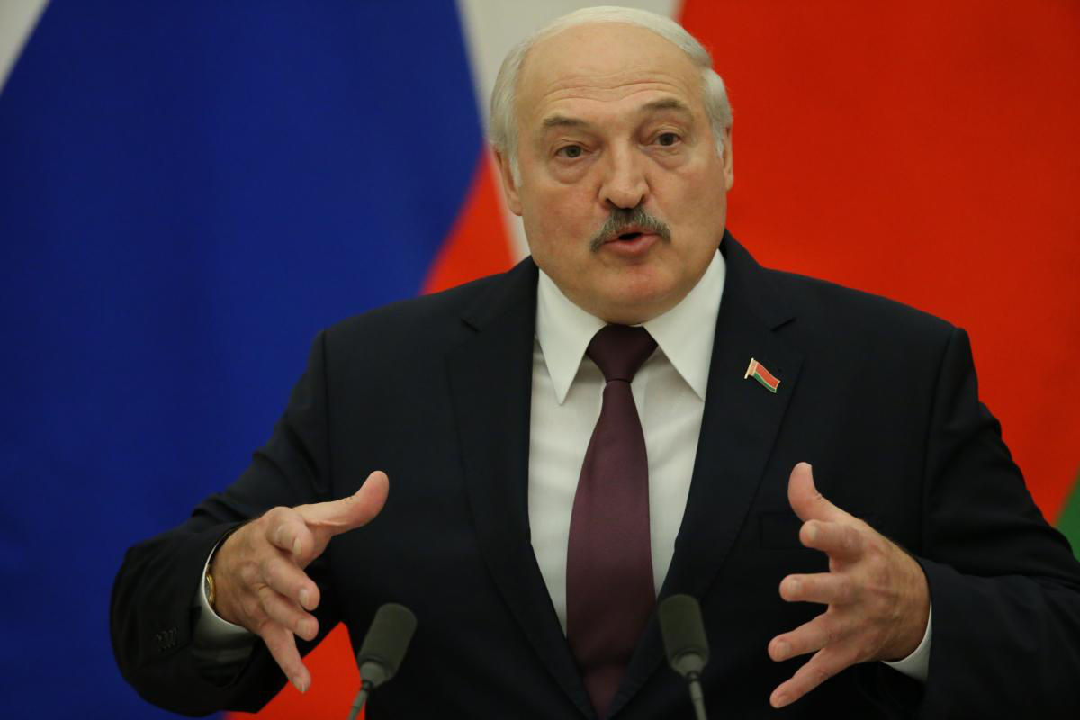 Лукашенко заявил, что Россия поможет Беларуси с производством ракет.