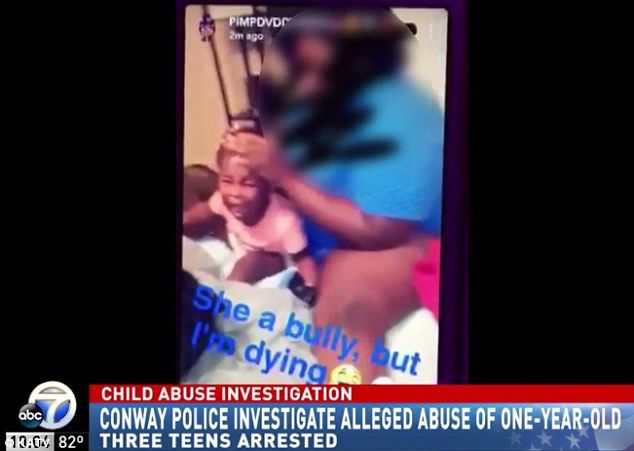 В США няни пытали годовалого ребенка шокером ряди лайков в Snapchat.