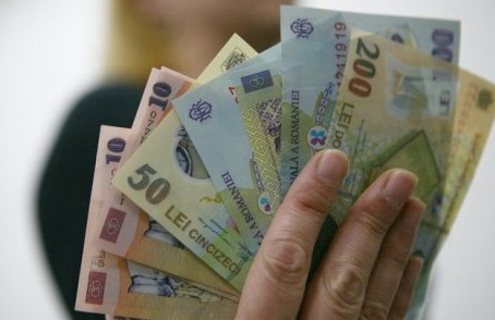 Guvernul a înaintat un proiect de hotărâre privind creşterea salariului minim la 1.250 de lei românești (sau 6000 MDL).