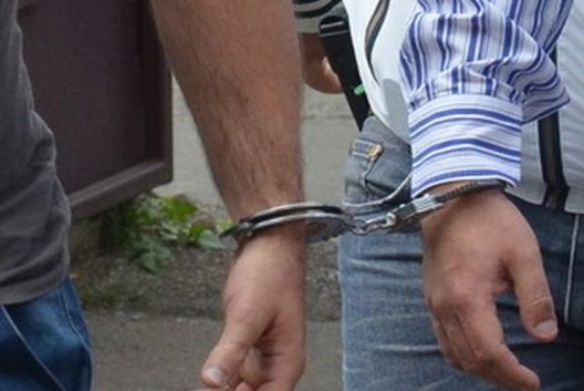 Двое мужчин в масках ворвались в детский сад в Каушанском районе.