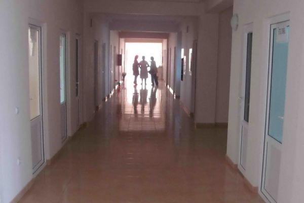 Пострадавшую от укуса собаки девочку из Карбалии выписали из больницы.