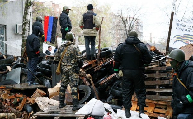 К утру огонь стих. В настоящее время уточняется количество жертв.