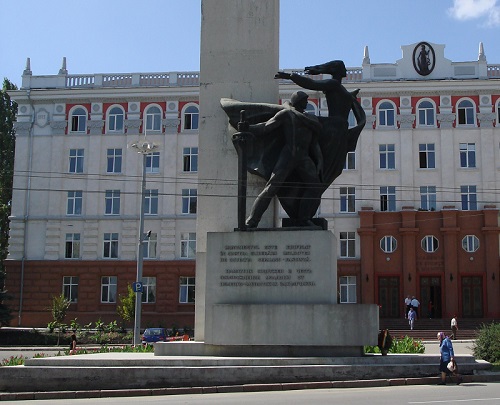 Un om normal, care are măcar studii primare, nu este capabil de o asemenea decizie”, a spus Tkaciuk.