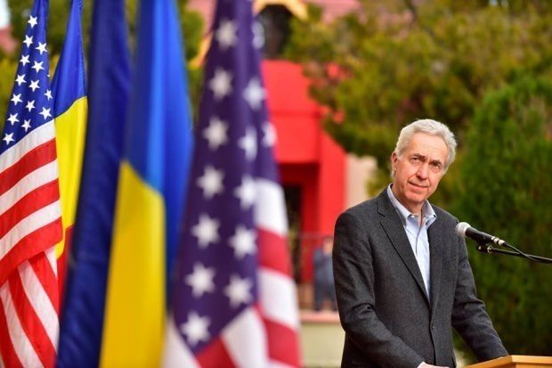 Hans Klemm, ambasadorul SUA în România. 