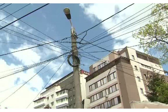 Condiții meteo nefavorabile: Mai multe localități, fără lumină