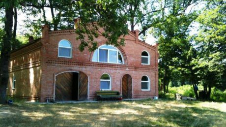 În Moldova există case particulare care costă cât un bloc întreg de locuit.