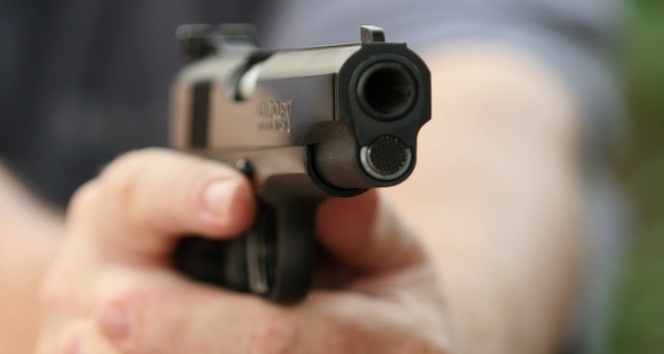  Intervenţie în forţă a poliţiei la Vadul lui Vodă, după ce noaptea trecută,  într-o pensiune din regiune, s-au auzit focuri de armă. 