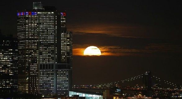 Ultima superlună din acest an, din 14 decembrie, nu va îngreuna doar observarea ploii de meteoriţi Geminide, ci ar putea avea efecte şi asupra oamenilor.