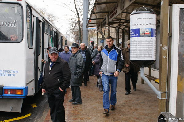 УЭТК установит на остановках около 20 новых образцов расписания движения общественного транспорта.